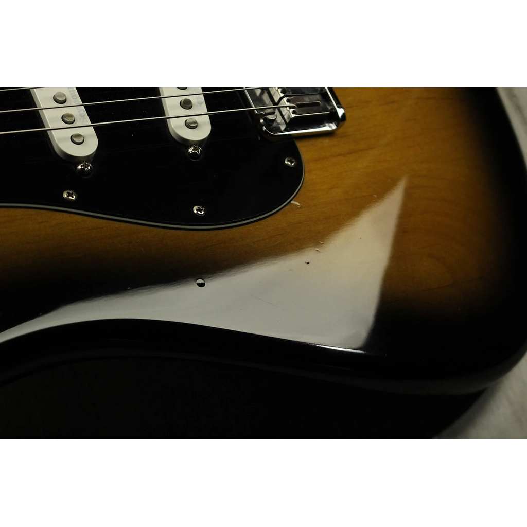 Fender USED 2005 Fender American Deluxe Stratocaster V-Neck (005)