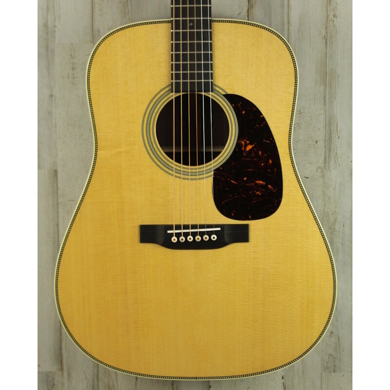 Martin NEW 2025 Martin Standard Series HD-28 - Natural w/ Aging Toner (099)