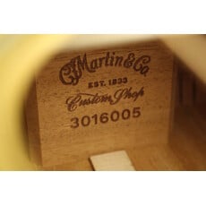 Martin NEW 2025 Martin Custom Shop D-18 - Natural (005)