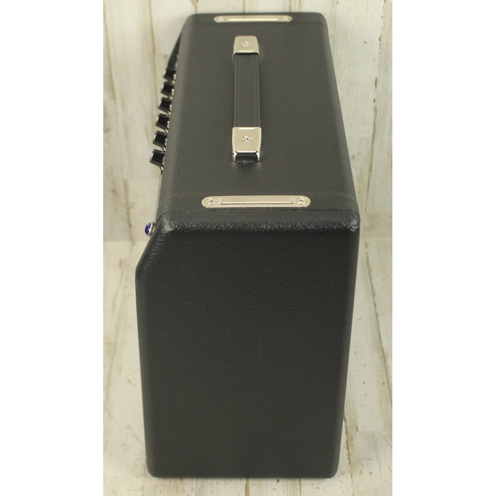 Fender USED Fender '68 Custom Vibro Champ Reverb (012)