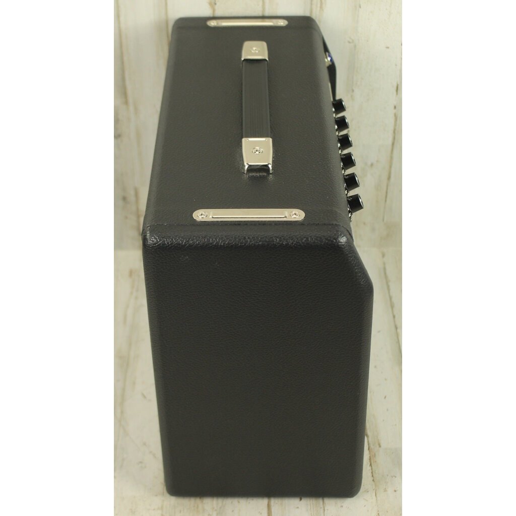 Fender USED Fender '68 Custom Vibro Champ Reverb (012)