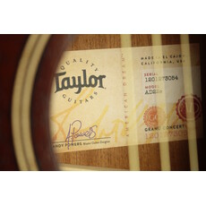 Taylor USED Taylor AD22e (054)