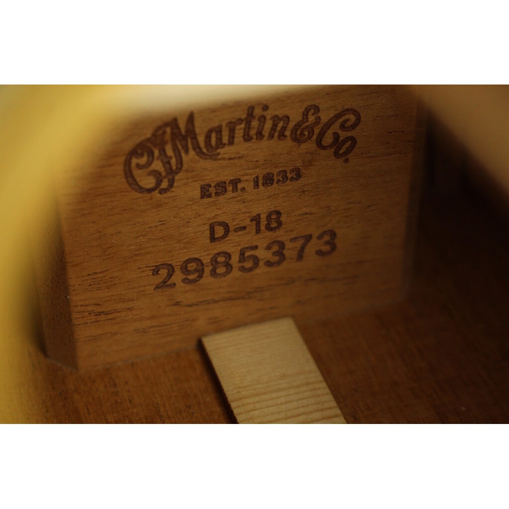 Martin NEW 2025 Martin Standard Series D-18 - Natural w/ Aging Toner (373)