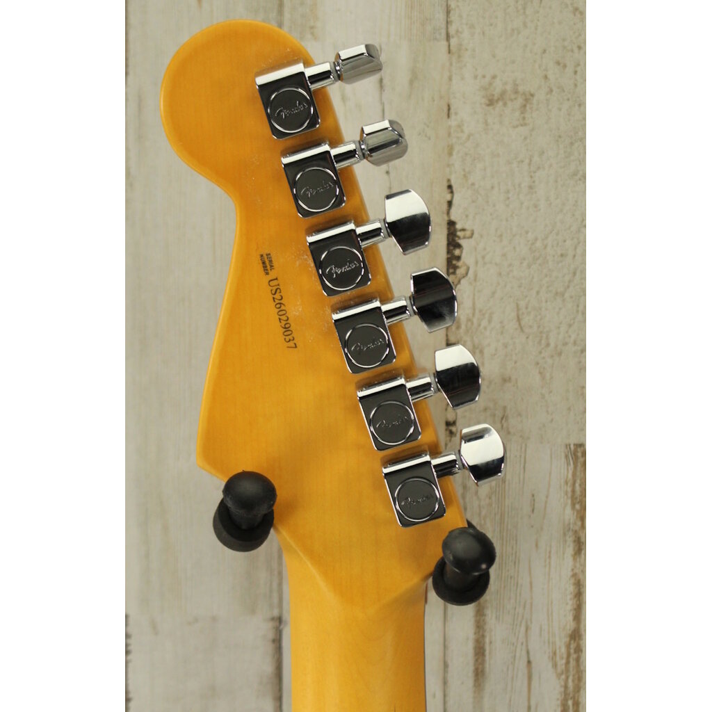 Fender DEMO Fender American Professional II Stratocaster - 3-Color Sunburst (037)