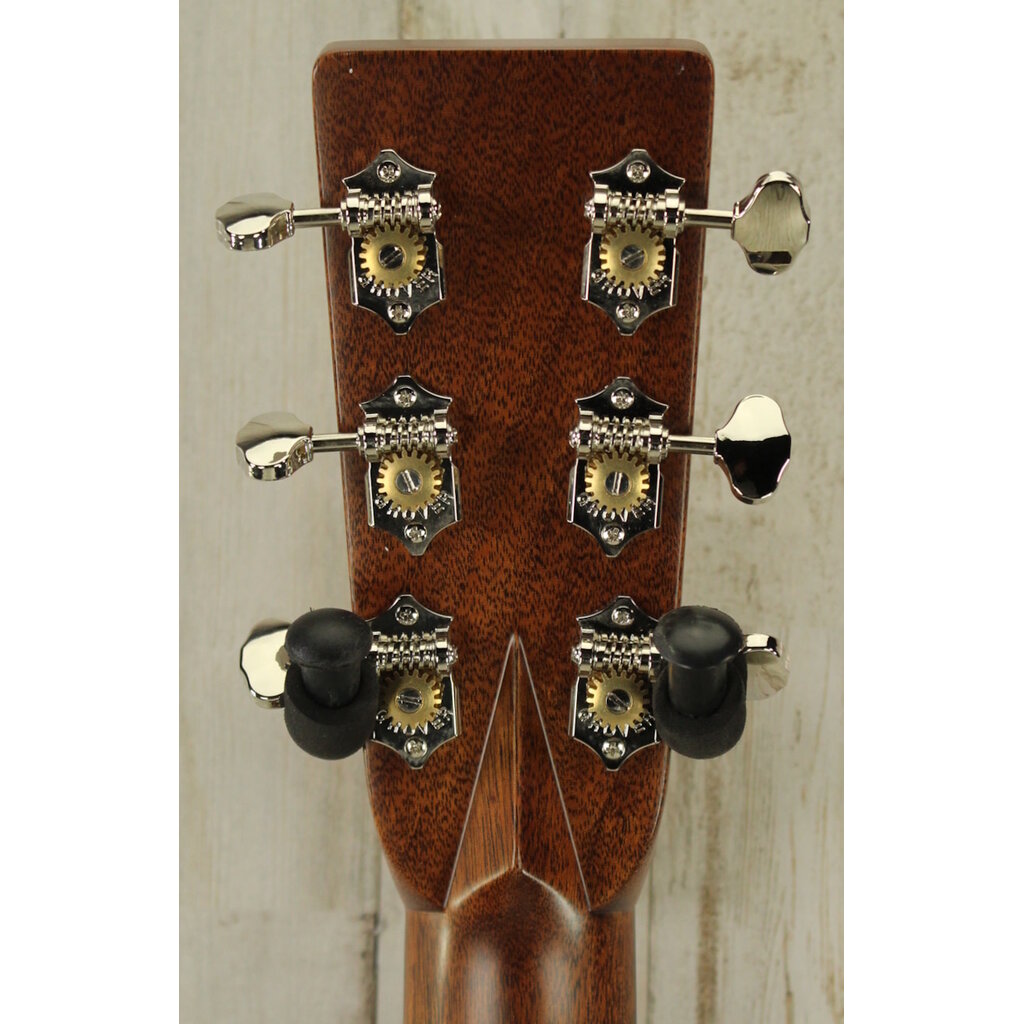 Martin NEW Martin Standard Series D-28 - Natural w/ Aging Toner (725)