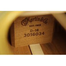 Martin NEW Martin Standard Series D-18 - Natural w/ Aging Toner (034)