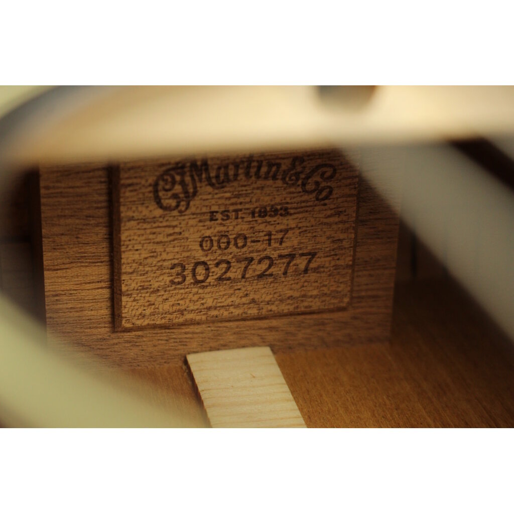 Martin NEW Martin 000-17 - Whiskey Sunset (277)