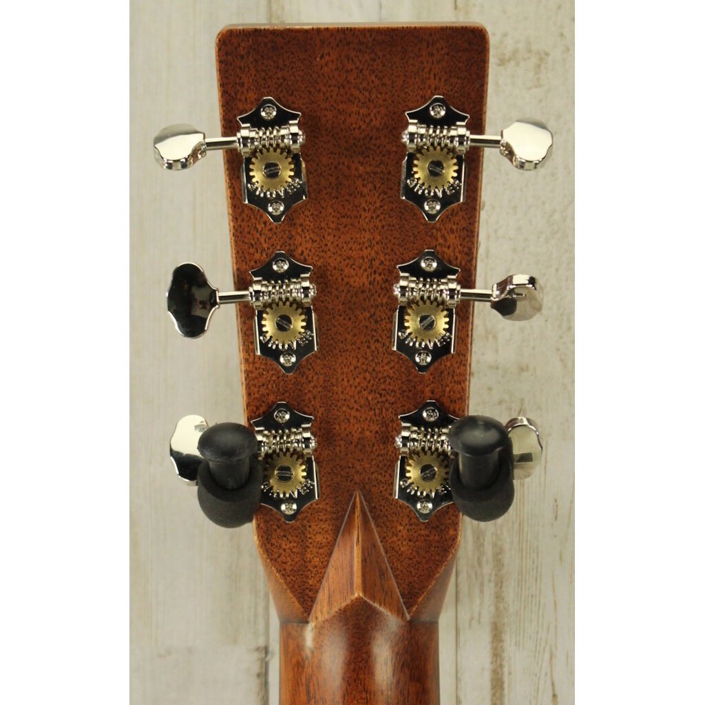 Martin USED Martin Standard Series HD-28 (153)