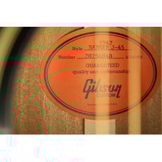 Gibson Custom NEW Gibson Custom 1942 Banner J-45 - Vintage Sunburst (040)