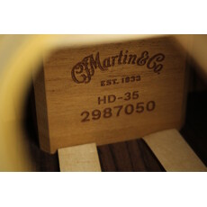 Martin NEW Martin Standard Series HD-35 - Natural w/ Aging Toner (050)