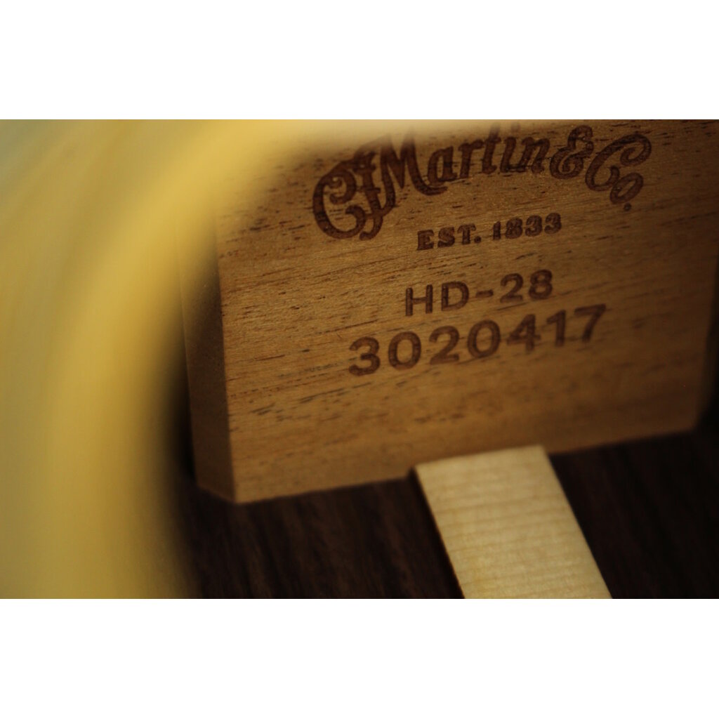 Martin NEW Martin Standard Series HD-28 - Natural w/ Aging Toner (417)