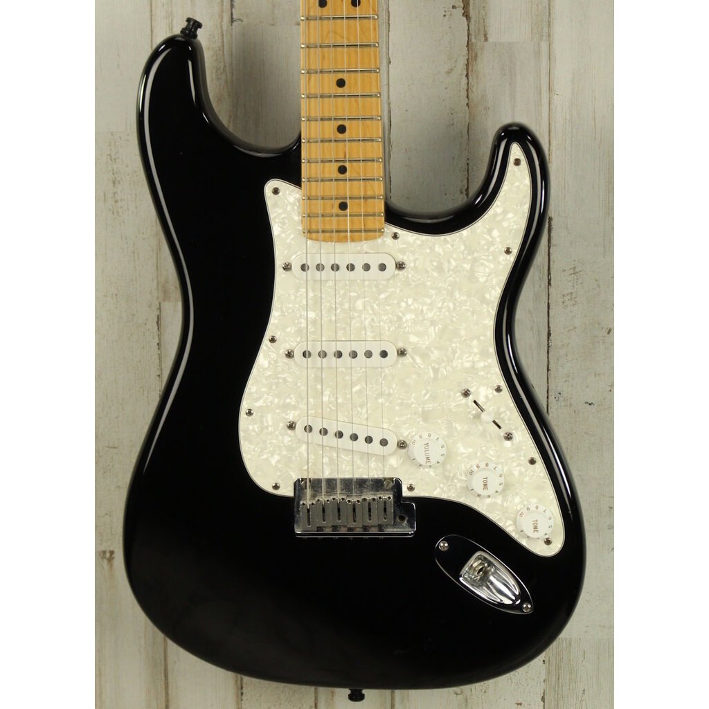 Fender USED 2004 Fender American Series Stratocaster (306)