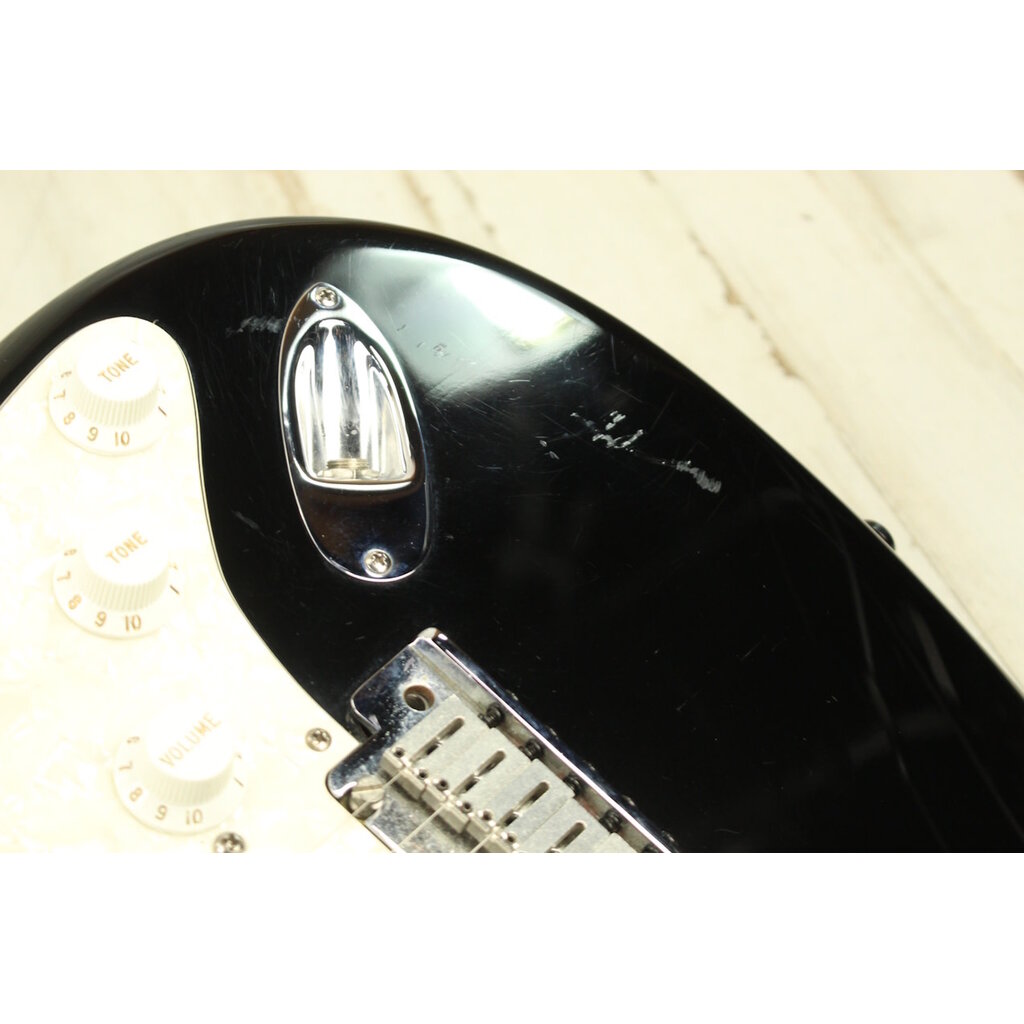 Fender USED 2004 Fender American Series Stratocaster (306)