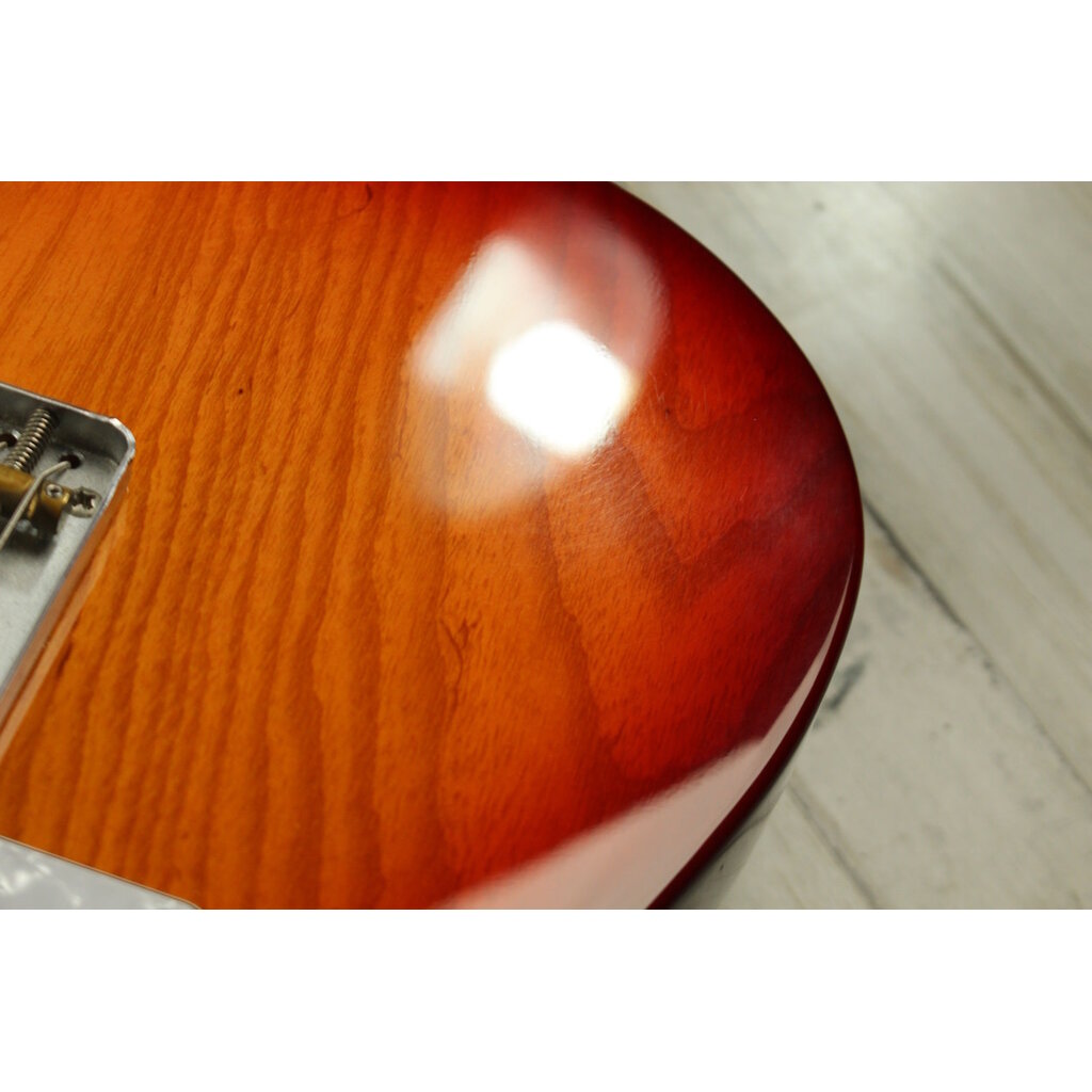 Fender USED 2017 Fender Special Edition Deluxe Ash Telecaster (611)