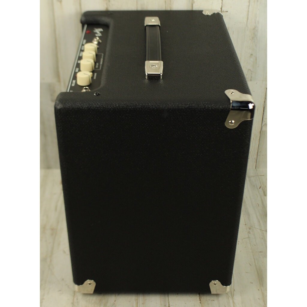 Fender DEMO Fender Rumble 25 (040)