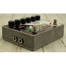 Electro Harmonix USED Electro Harmonix Deluxe Memory Boy (010)