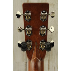 Martin NEW Martin Standard Series HD-28 - Natural w/ Aging Toner (503)