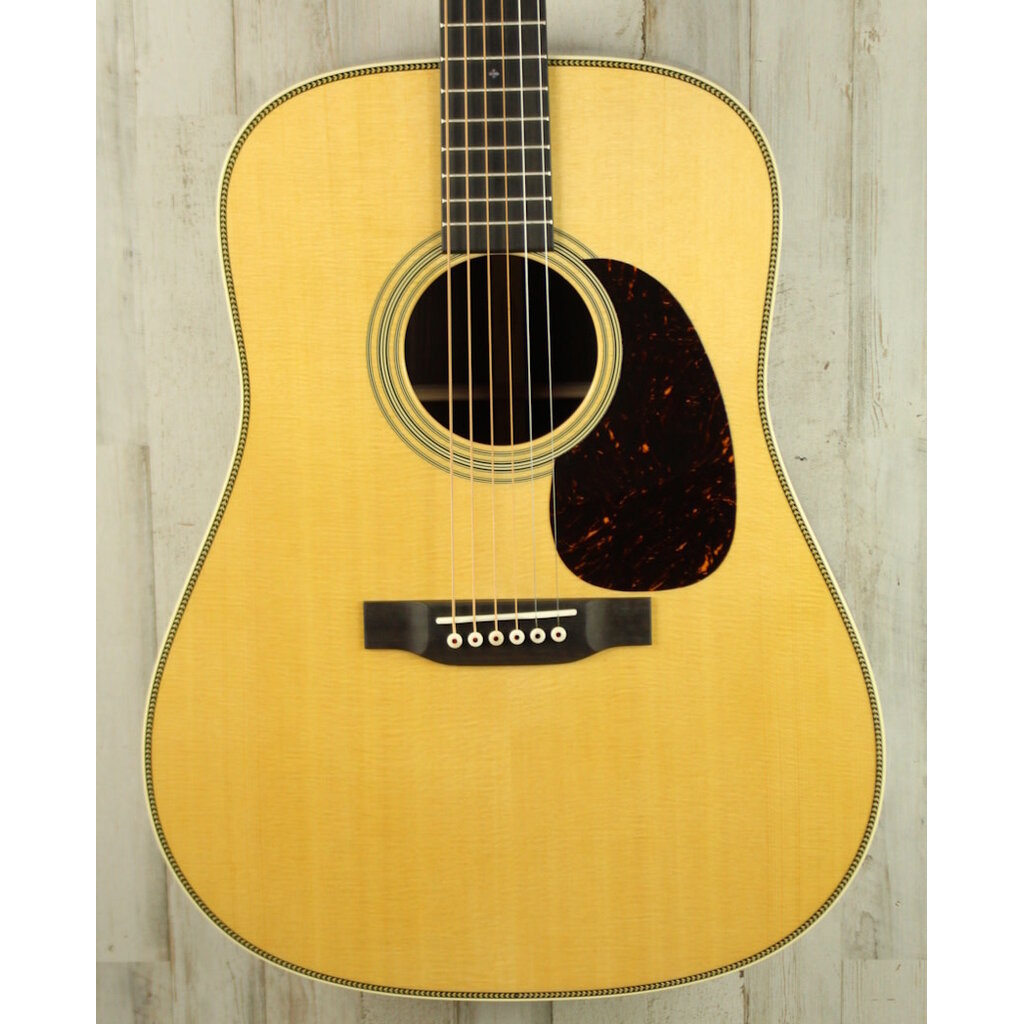 Martin NEW Martin Standard Series HD-28 - Natural w/ Aging Toner (509)