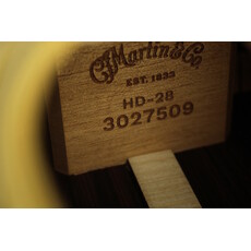 Martin NEW Martin Standard Series HD-28 - Natural w/ Aging Toner (509)