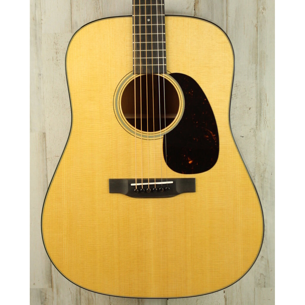Martin NEW Martin Standard Series D-18 - Natural w/ Aging Toner (426)