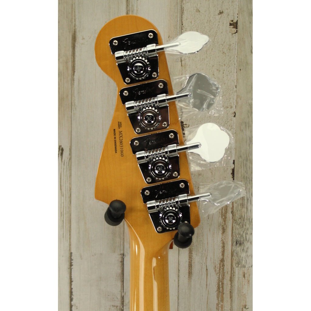 Fender DEMO Fender Vintera III Early '70s Jazz Bass - Candy Apple Red (060)