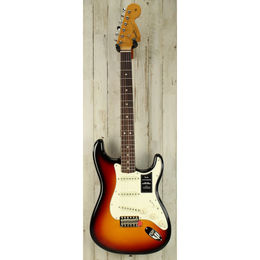 Fender DEMO Fender Vintera III Late '60s Stratocaster - 3-Color Sunburst (217)