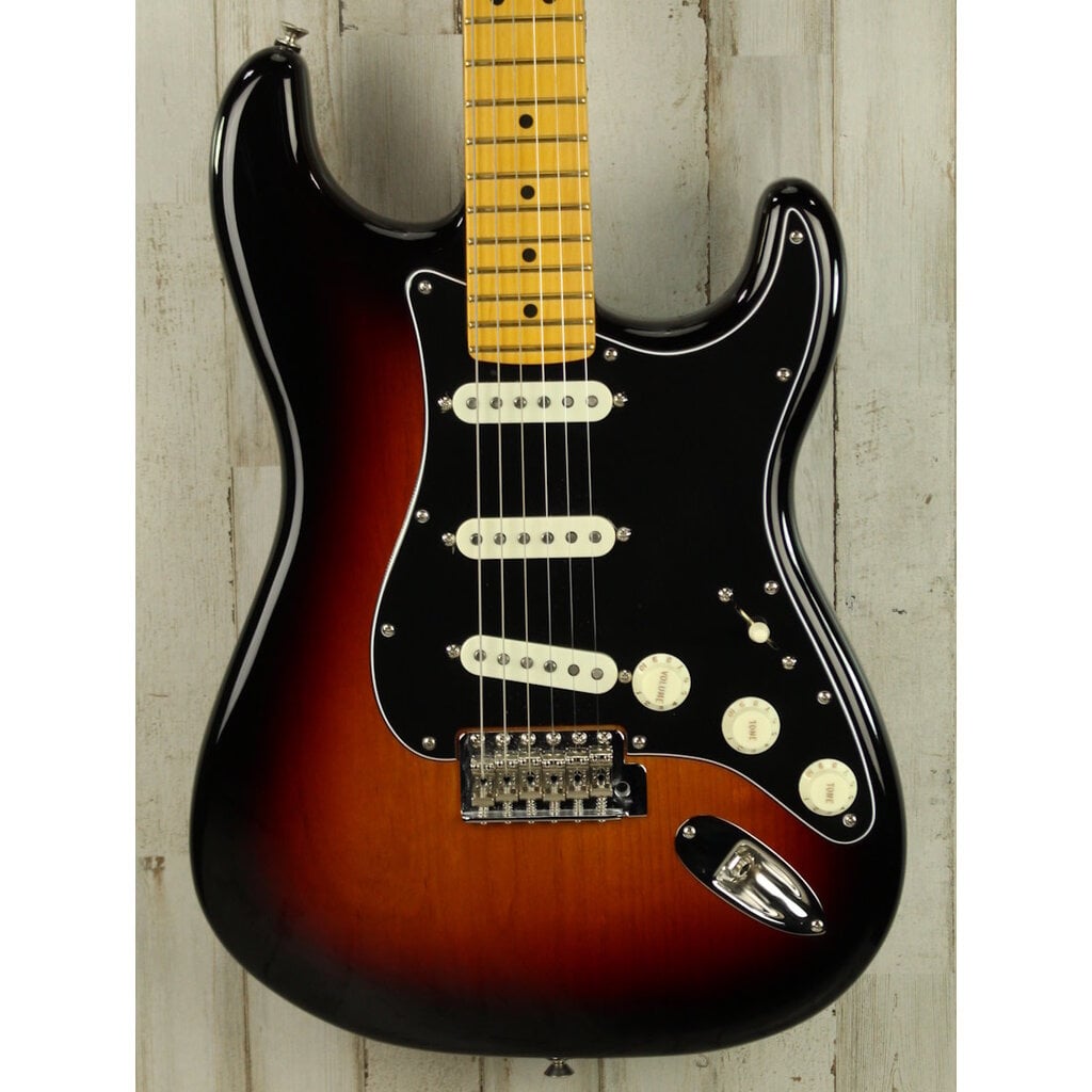 Fender USED 2025 Fender American Professional Classic Stratocaster (275)