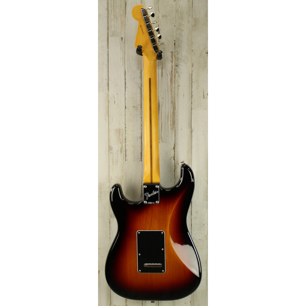 Fender USED 2025 Fender American Professional Classic Stratocaster (275)