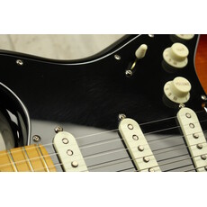 Fender USED 2025 Fender American Professional Classic Stratocaster (275)