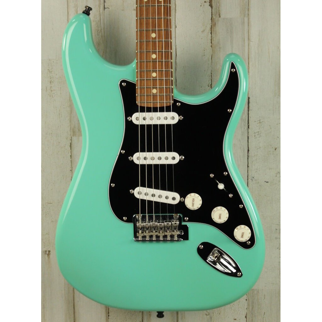 Fender USED 2023 Fender Player Stratocaster (611)