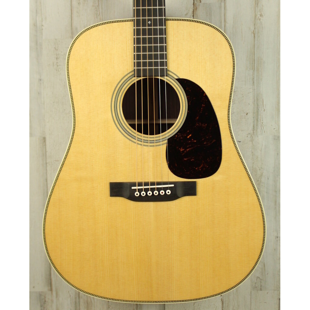 Martin NEW Martin Standard Series HD-28 - Natural w/ Aging Toner (482)