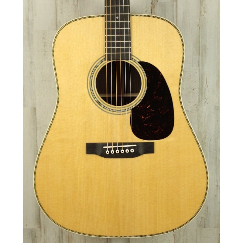 Martin NEW Martin Standard Series HD-28 - Natural w/ Aging Toner (482)