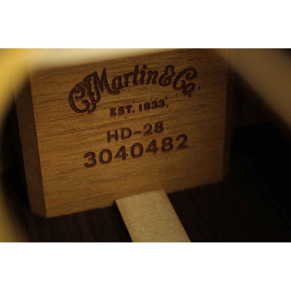 Martin NEW Martin Standard Series HD-28 - Natural w/ Aging Toner (482)