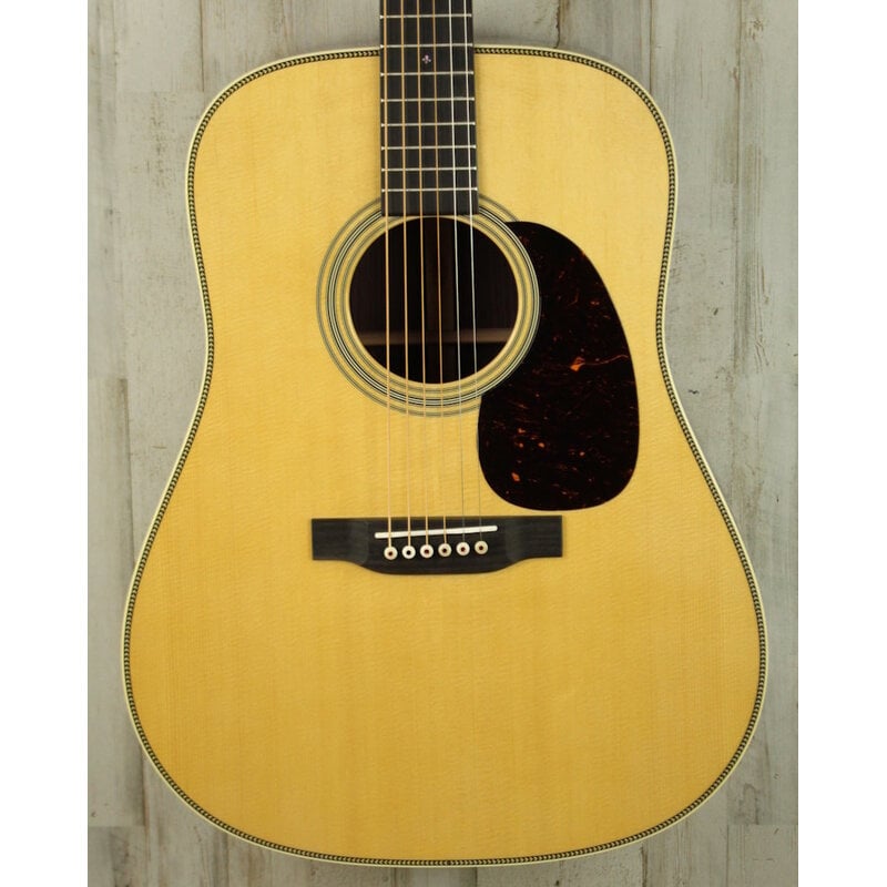 Martin NEW Martin Standard Series HD-28 - Natural w/ Aging Toner (744)