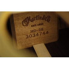 Martin NEW Martin Standard Series HD-28 - Natural w/ Aging Toner (744)