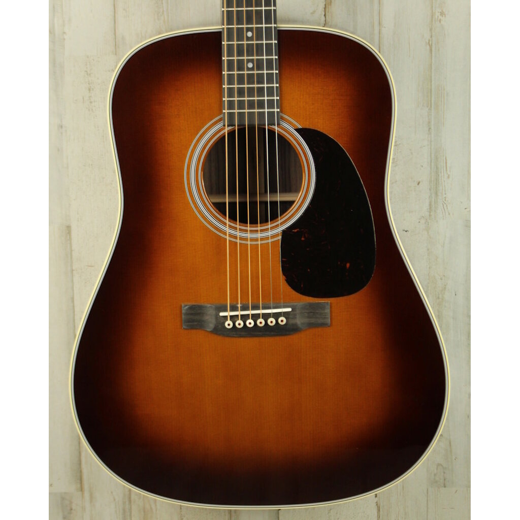 Martin NEW Martin Standard Series D-28 - 1933 Ambertone (463)