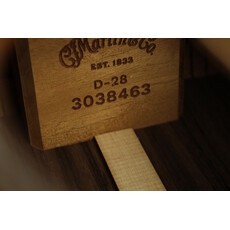 Martin NEW Martin Standard Series D-28 - 1933 Ambertone (463)