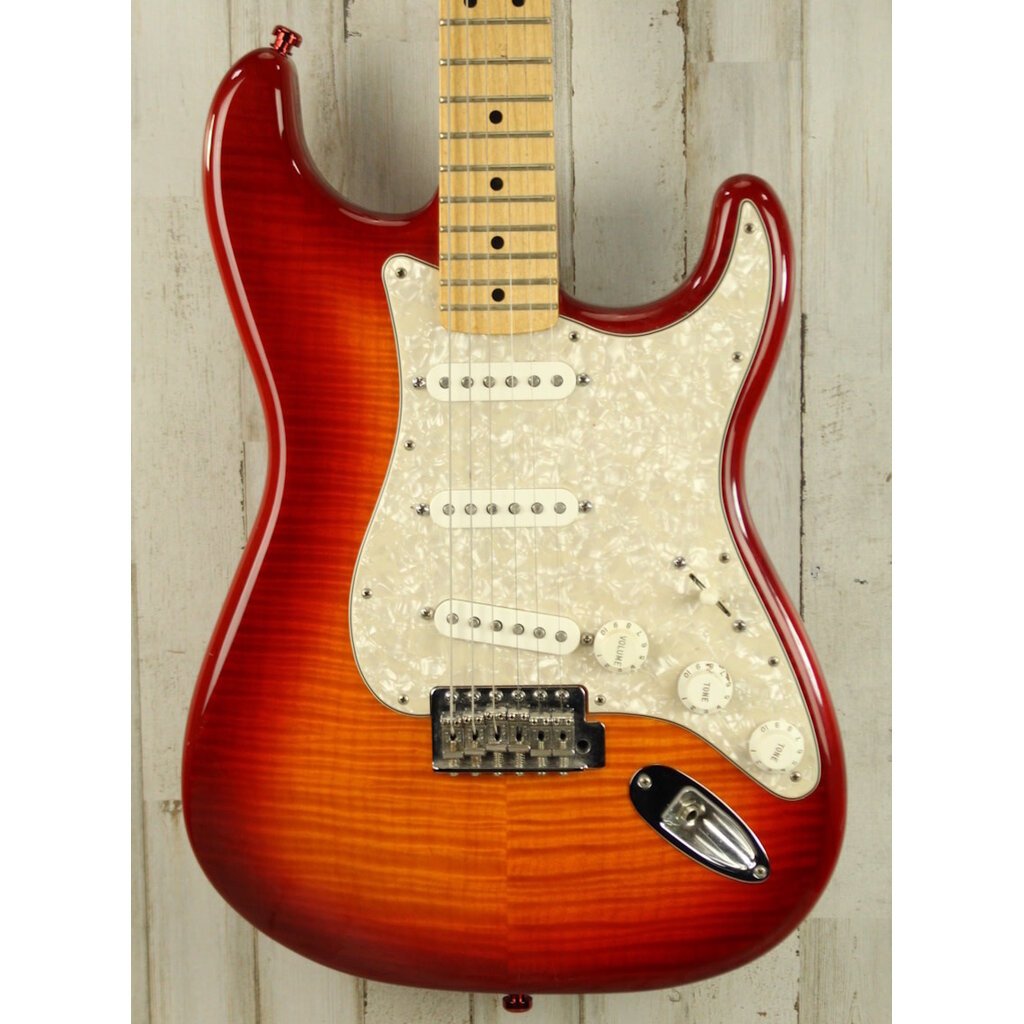 Fender USED Fender Standard Stratocaster Plus Top (476)