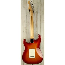 Fender USED Fender Standard Stratocaster Plus Top (476)