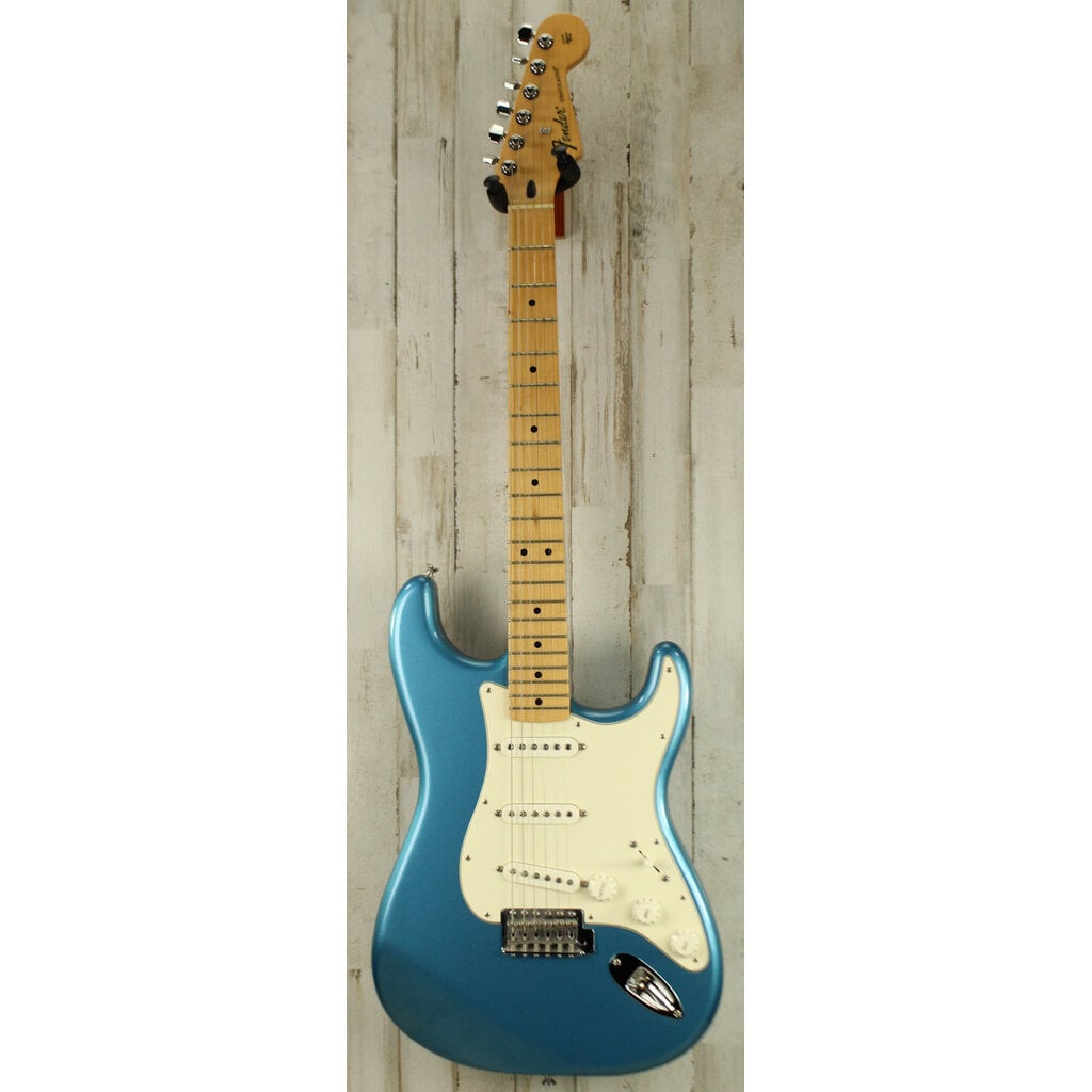 Fender USED 2010 Fender Standard Stratocaster (279)