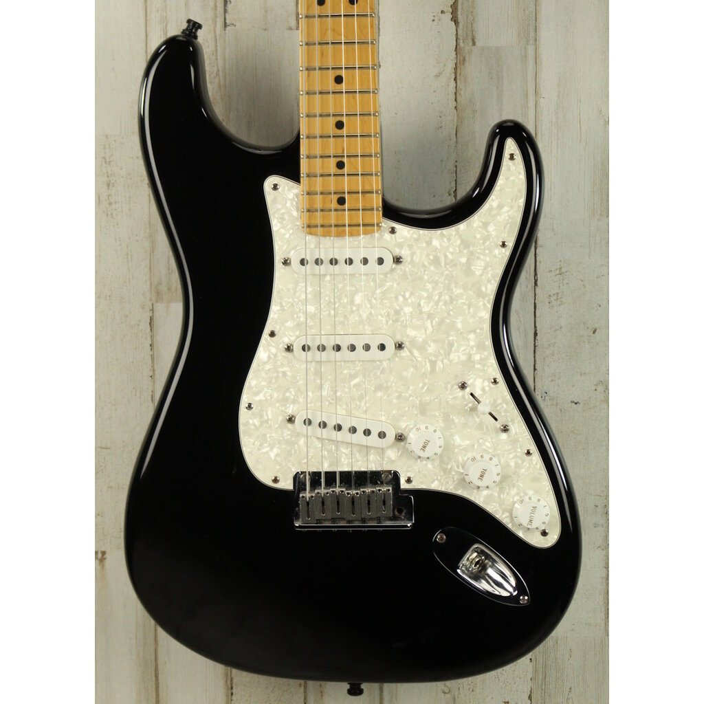 Fender USED 2004 Fender American Series Stratocaster (306)