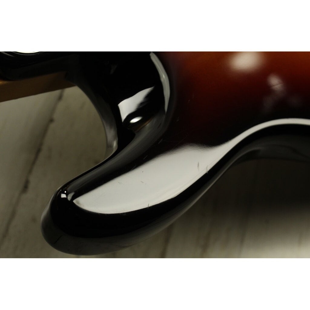 Fender USED 2019 Fender American Ultra Stratocaster (988)