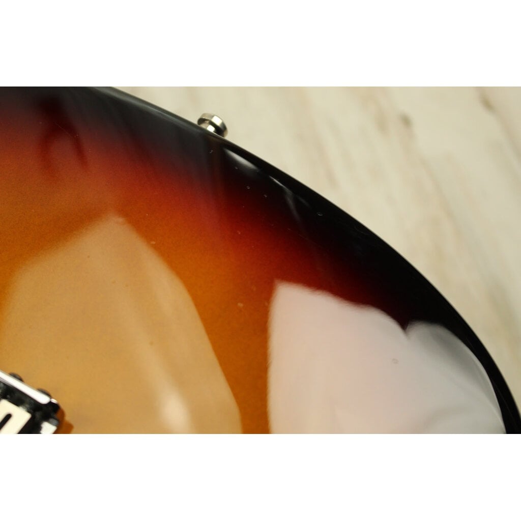 Fender USED 2019 Fender American Ultra Stratocaster (988)