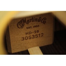 Martin NEW Martin Standard Series HD-28 - Natural w/ Aging Toner (512)
