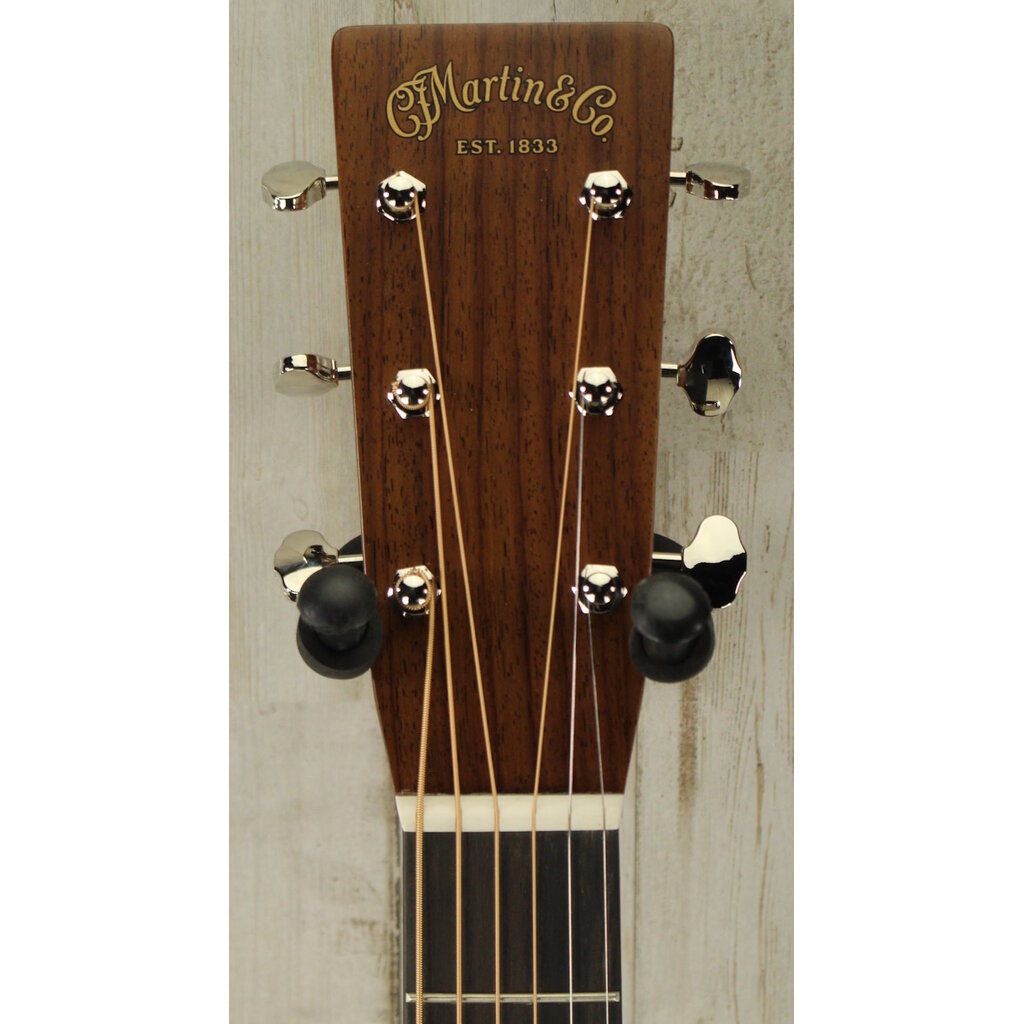 Martin NEW Martin Standard Series HD-28 - Natural w/ Aging Toner (698)