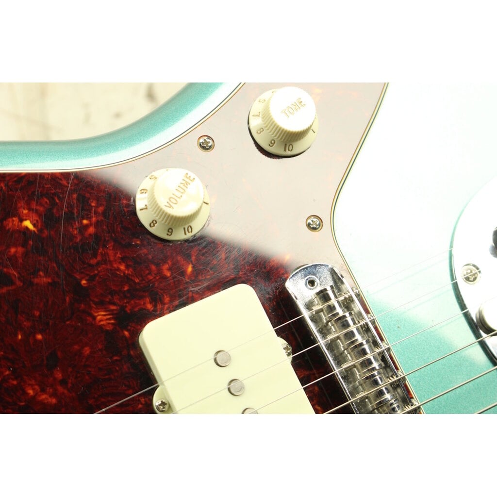 Fender USED 2025 Fender American Professional Classic Jazzmaster (701)