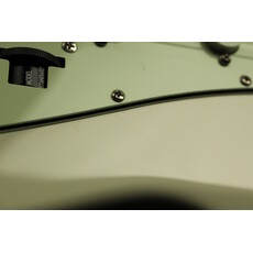 Line 6 USED Line 6 Variax JTV-69S (216)