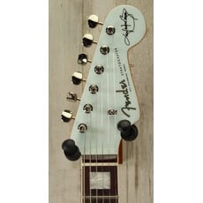 Fender DEMO Fender Kenny Wayne Shepherd Stratocaster - Transparent Faded Sonic Blue (255)