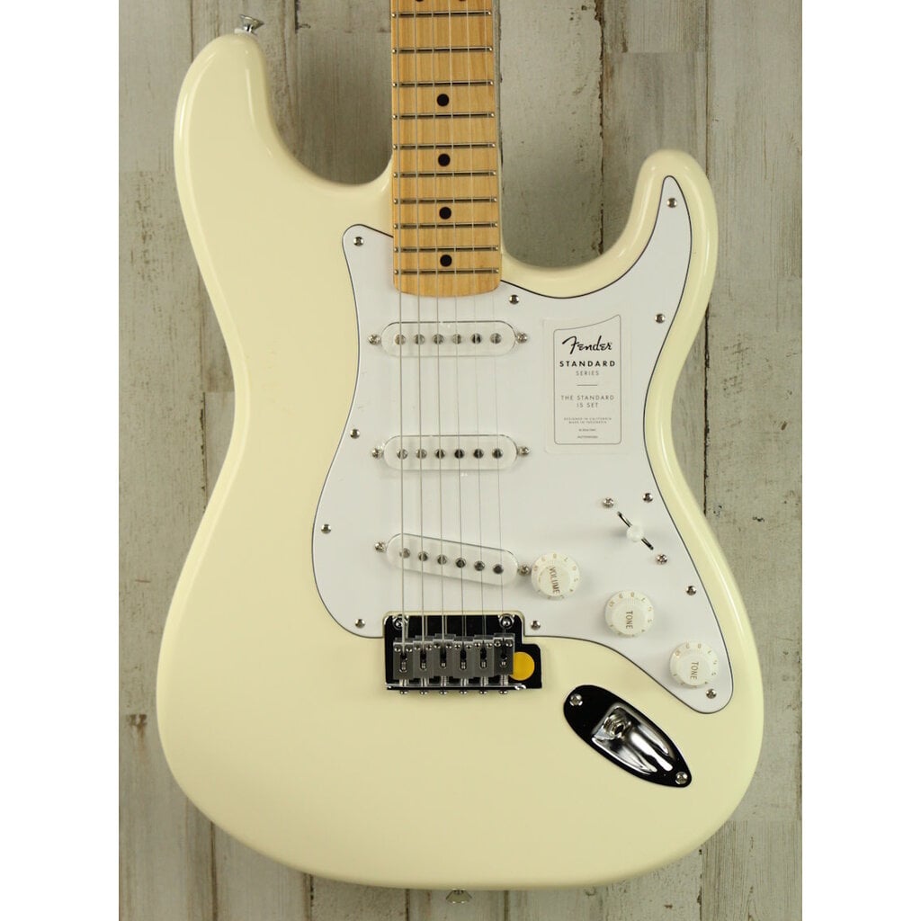 Fender DEMO Fender Standard Stratocaster - Olympic White (251)