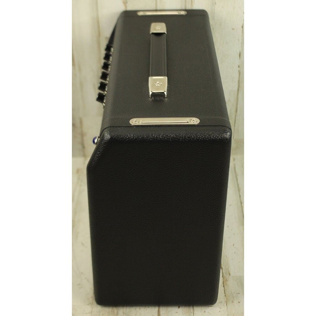 Fender DEMO Fender '68 Custom Vibro Champ Reverb (678)